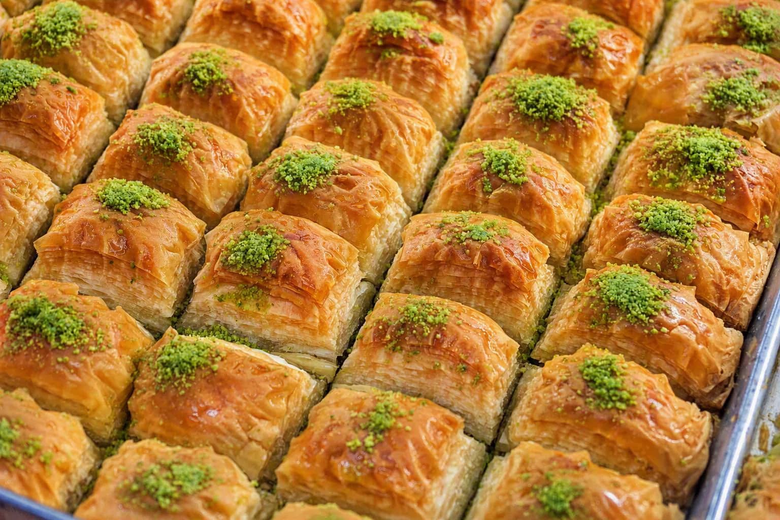 Türkische Bäckerei & Baklava - Dolphin Market München
